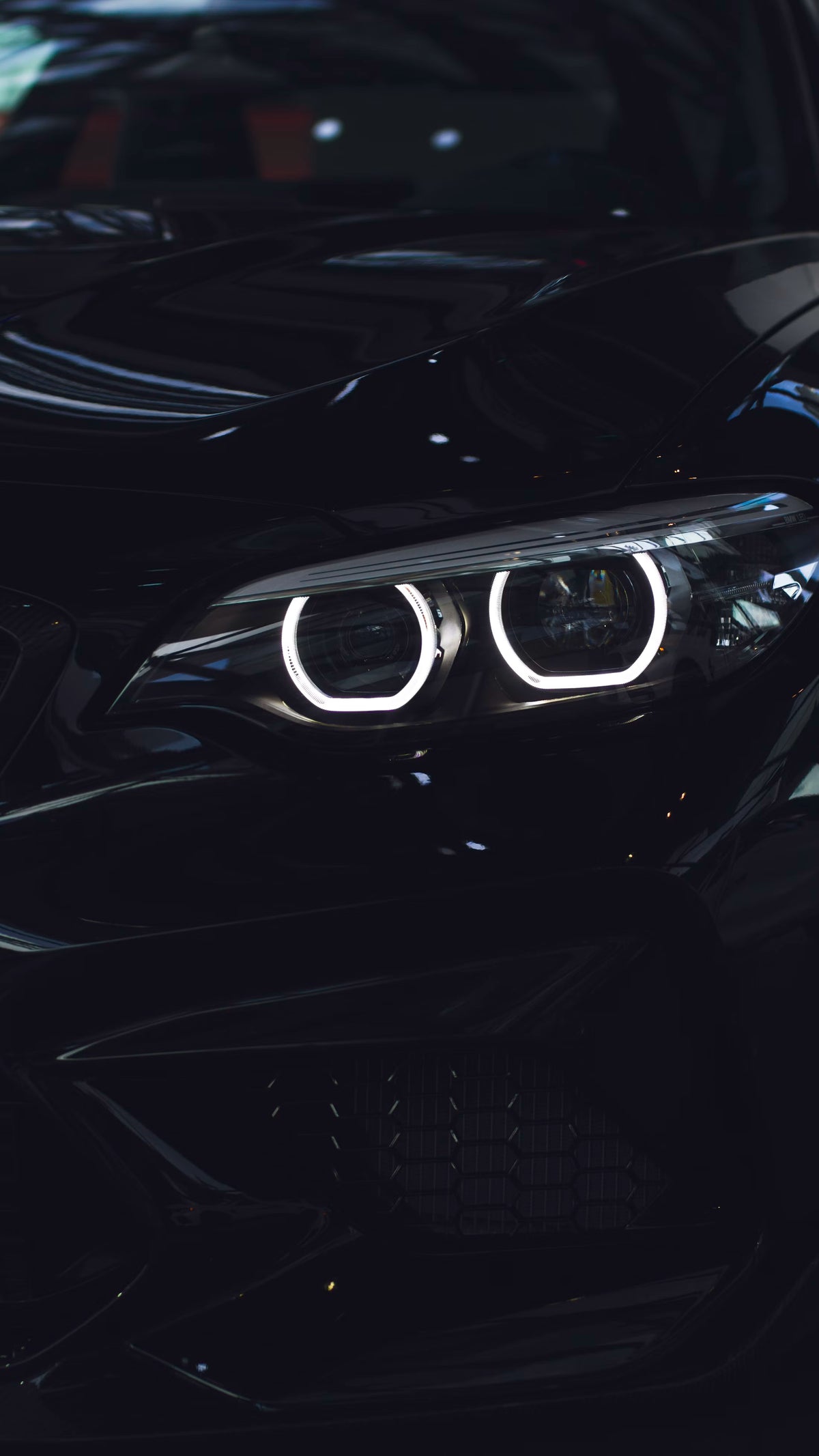 Detalle de iluminación automotriz